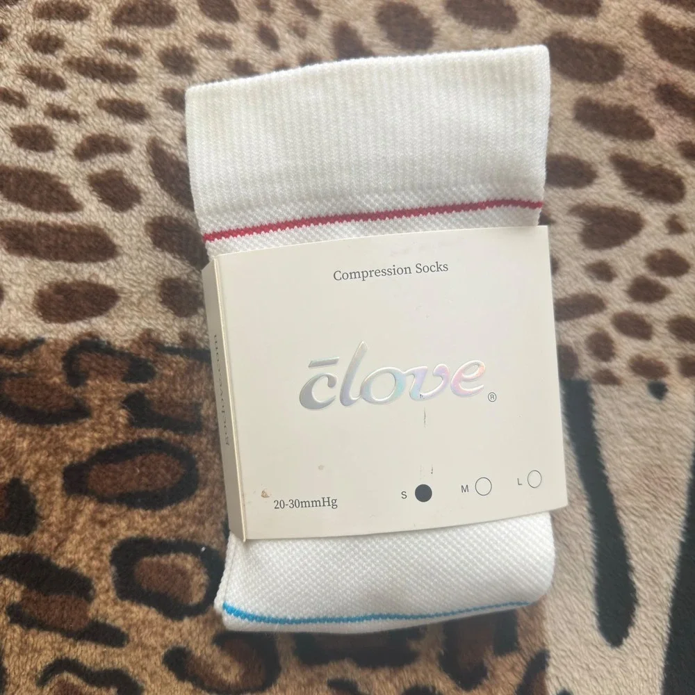 Clove Rainbow Rings White Striped Crew Socks Small Healthcare Nursing